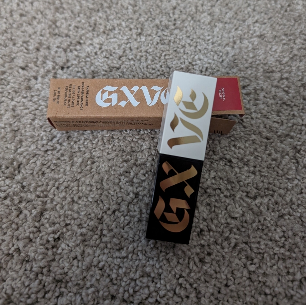 GXVE By Gwen Stefani Anaheim Shine Satin Lipstick - Original Recipe